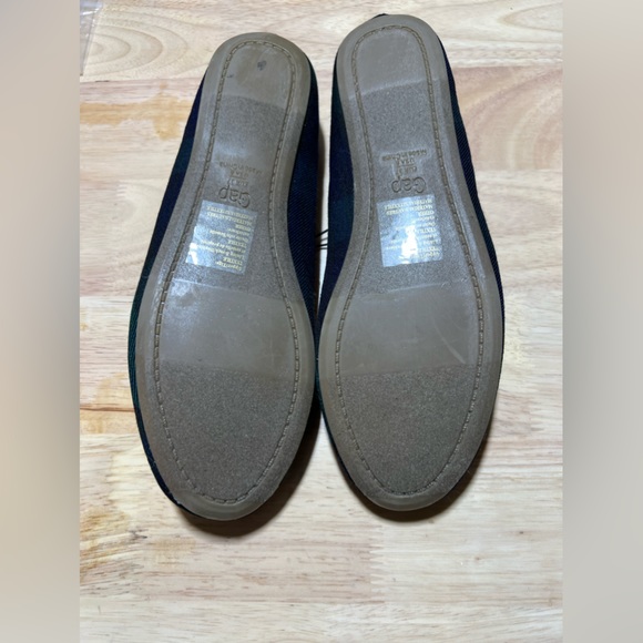 Gap Plaid loafer - size 6 womens - NWT - Picture 2 of 3